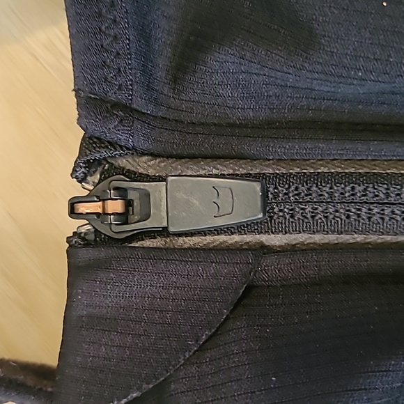 SHEFIT Black Women's 1 Luxe Adjustable Bra - Picture 3 of 10